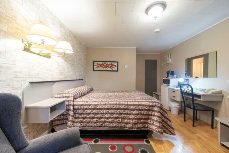 Motel Claude Degelis Dış mekan fotoğraf