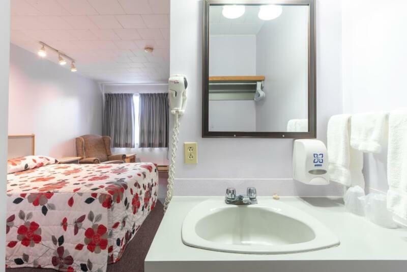 Motel Claude Degelis Dış mekan fotoğraf