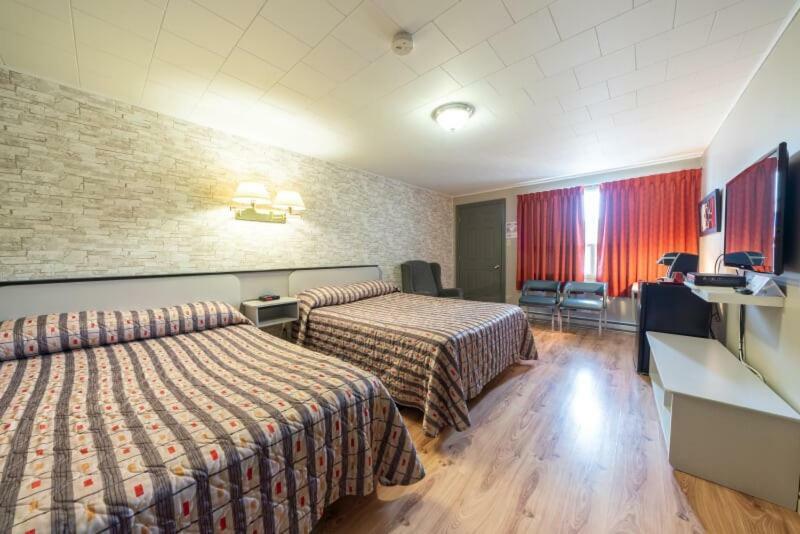 Motel Claude Degelis Dış mekan fotoğraf