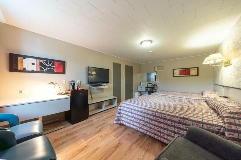 Motel Claude Degelis Dış mekan fotoğraf