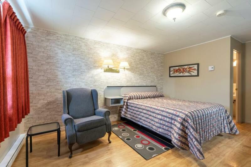Motel Claude Degelis Dış mekan fotoğraf