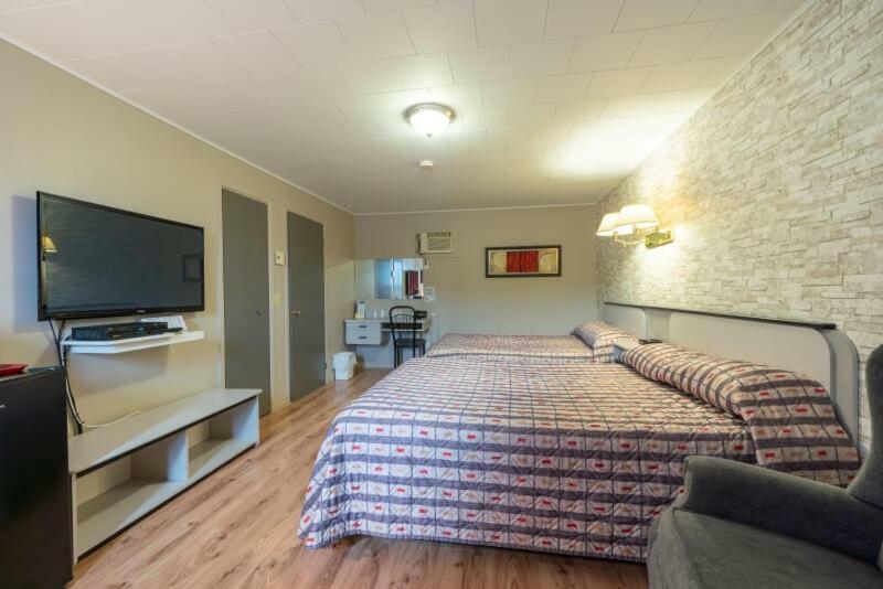 Motel Claude Degelis Dış mekan fotoğraf